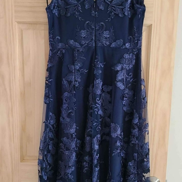 Navy blue dress with lace overlay - Picture 2 of 3
